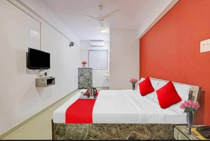 Oyo Hotel Apple Inn Surat Dış mekan fotoğraf