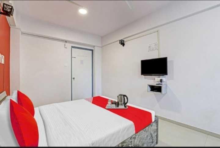Oyo Hotel Apple Inn Surat Dış mekan fotoğraf