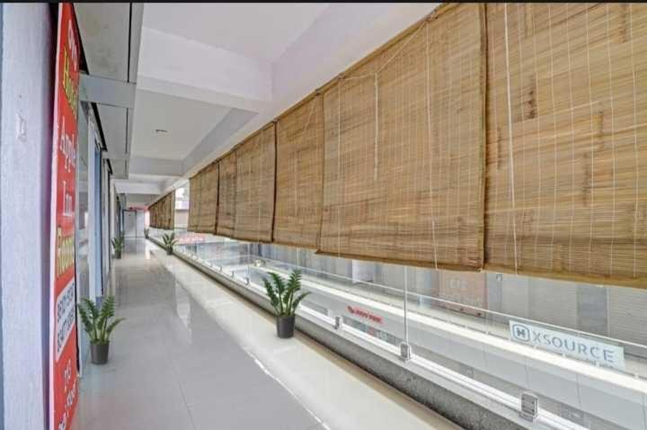 Oyo Hotel Apple Inn Surat Dış mekan fotoğraf