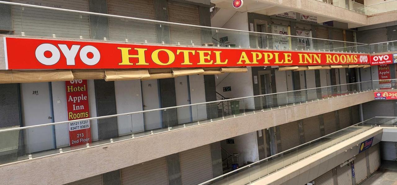 Oyo Hotel Apple Inn Surat Dış mekan fotoğraf