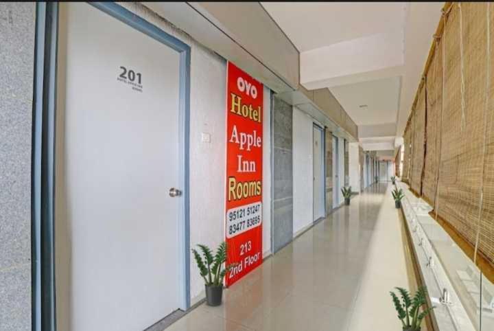 Oyo Hotel Apple Inn Surat Dış mekan fotoğraf